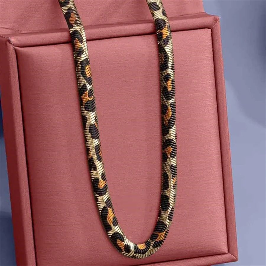 Fashion Leopard Print Choker NeckLace - Image 3