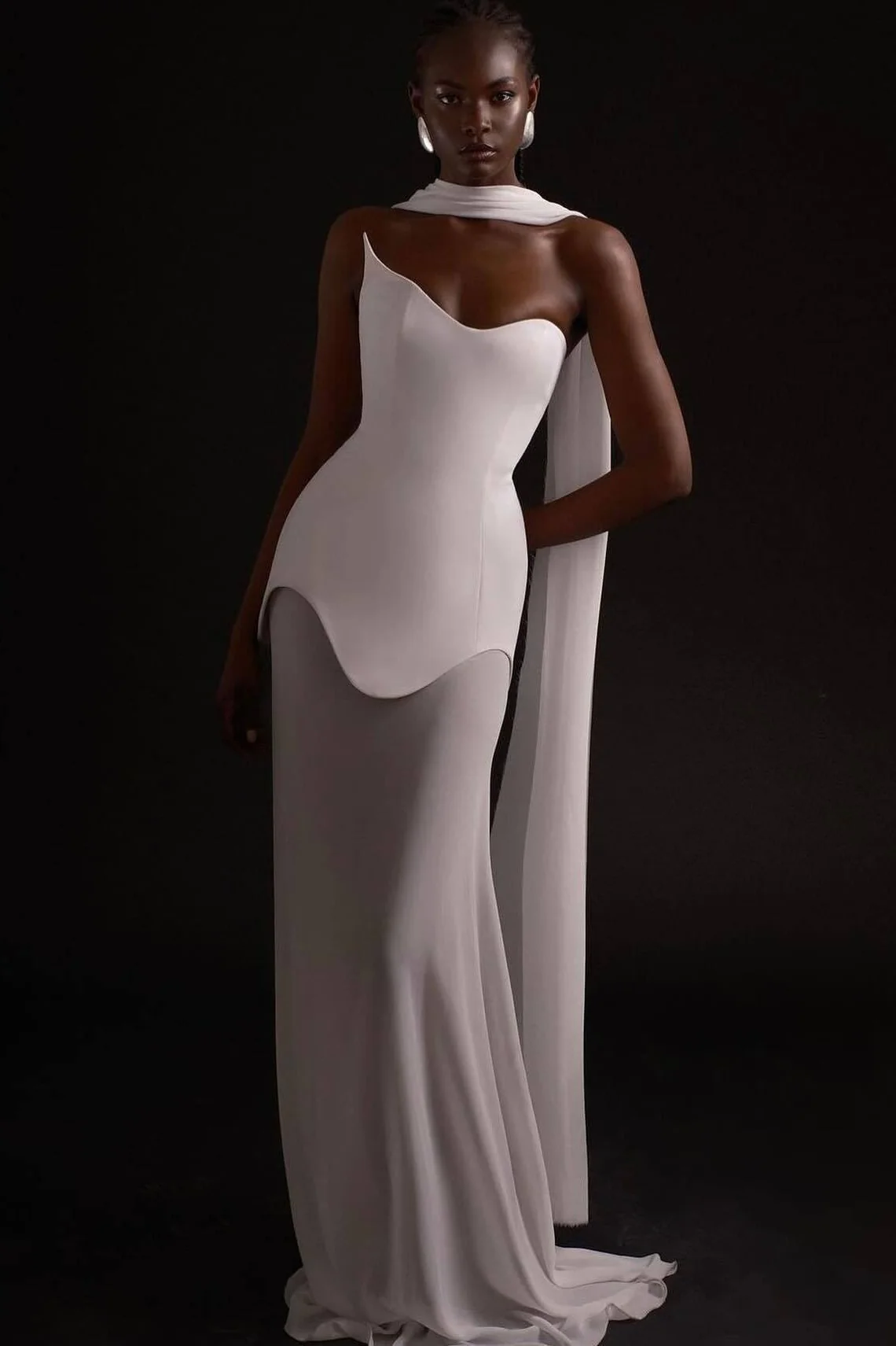 Simple Chic Long Streamer Strapless Bodycon Prom Dress - Image 4